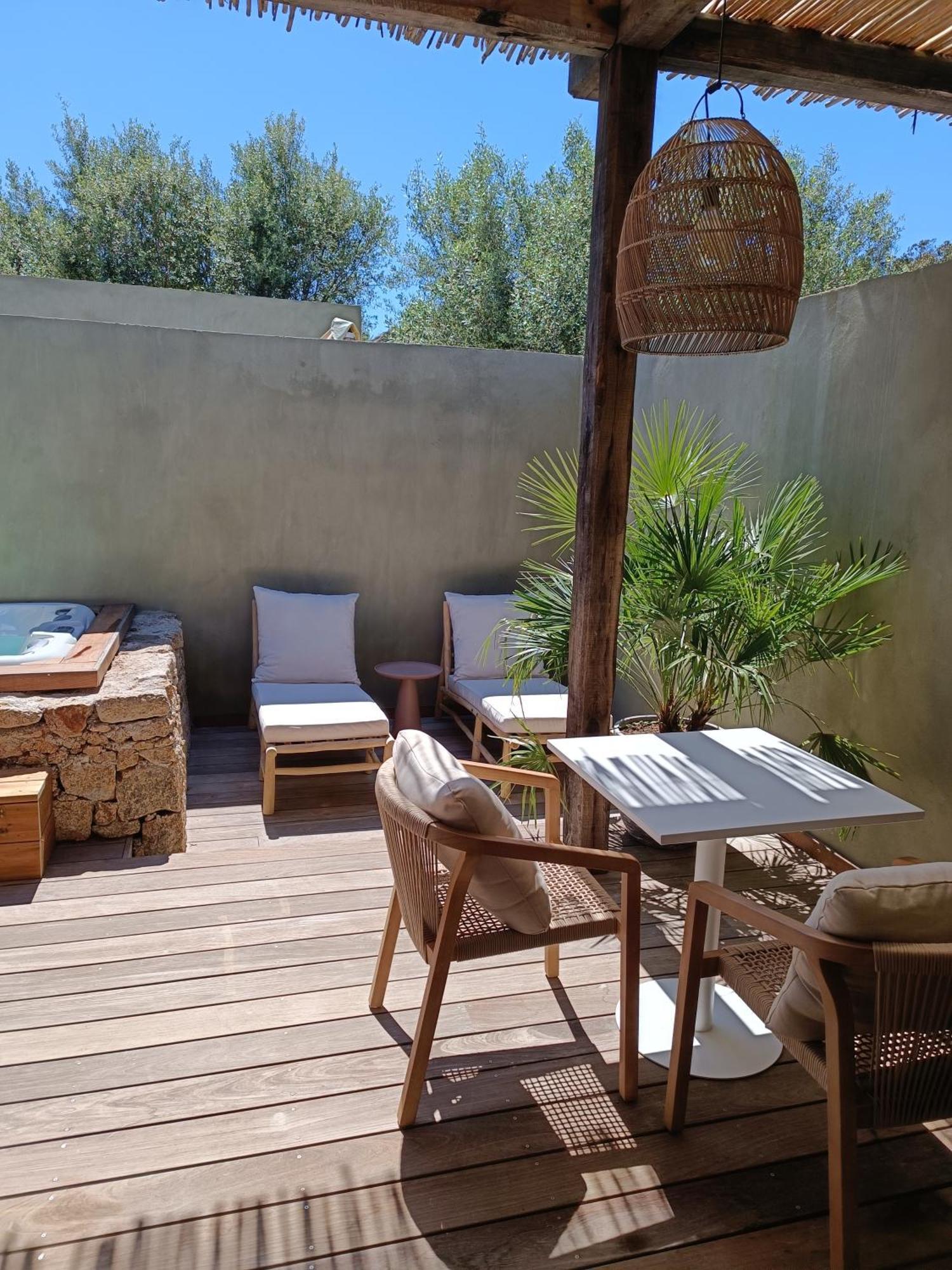 Hotel Les Suites Du Maquis Бонифачо Екстериор снимка